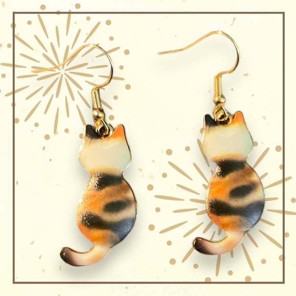 Unbranded Jewelry - Calico Cat Dangle Earrings